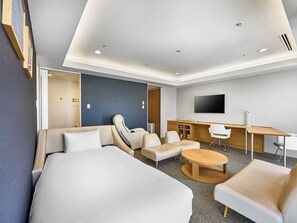 Deluxe-Zweibettzimmer, Nichtraucher (for 3 people) | Daunenbettdecken, Schreibtisch, schallisolierte Zimmer, kostenloses WLAN