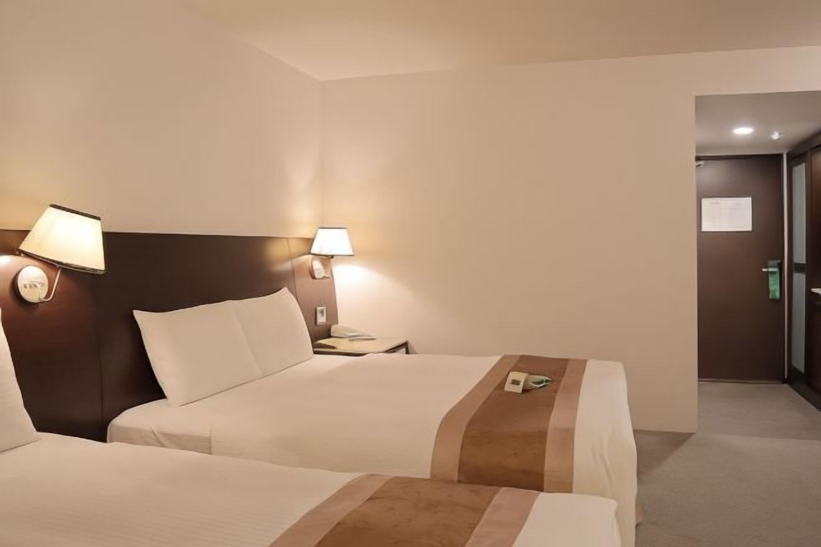 In-room safe, desk, blackout drapes, free WiFi