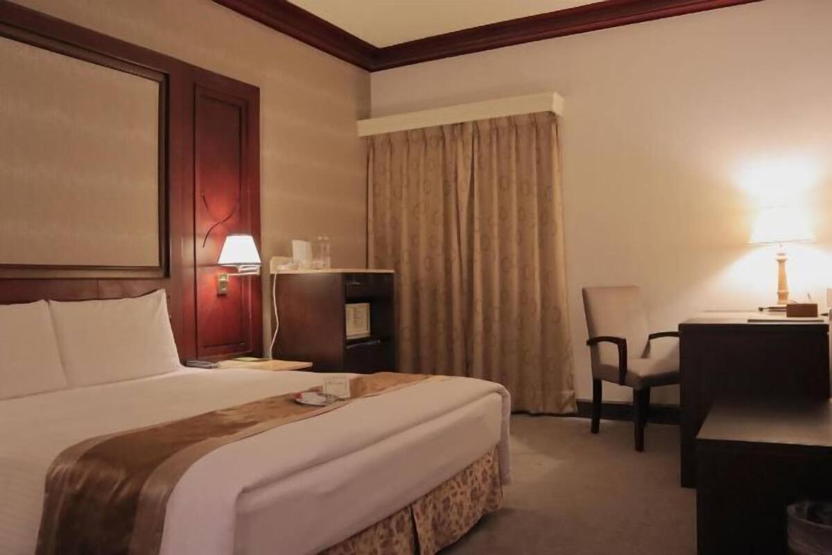 In-room safe, desk, blackout drapes, WiFi (free)