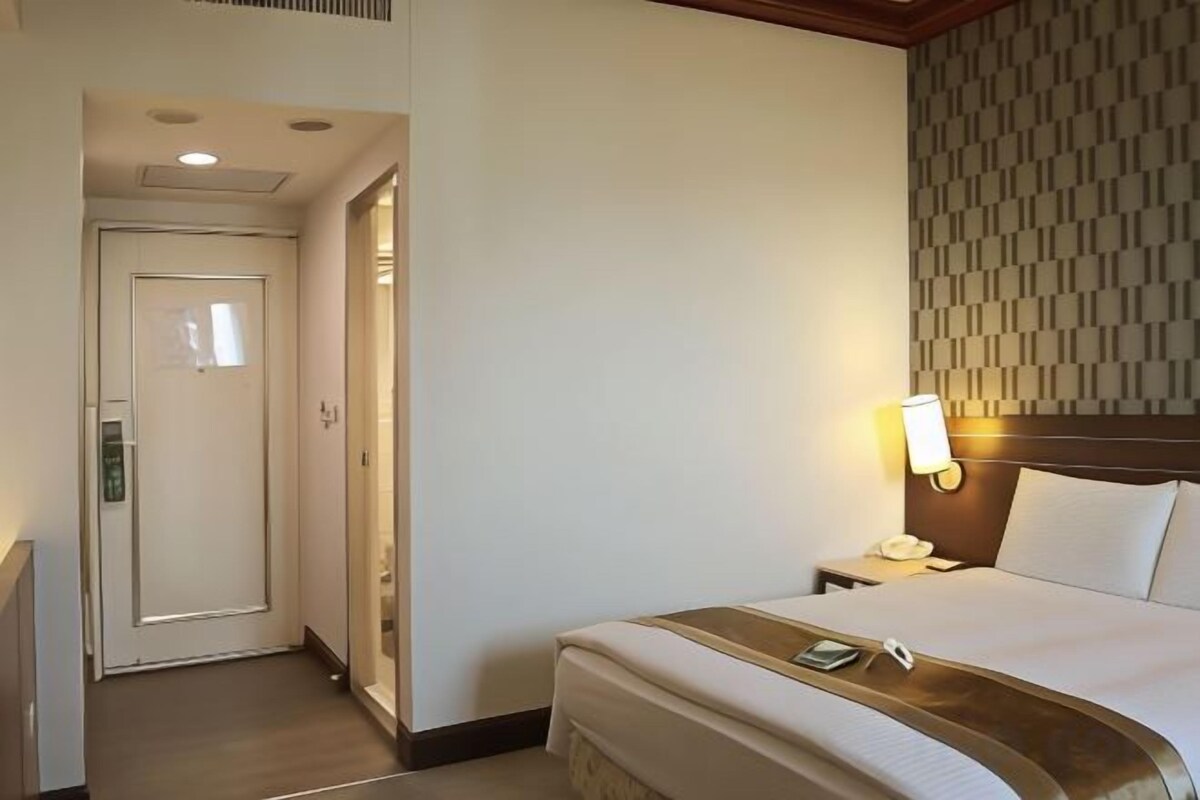 Standard Double Room With Shower