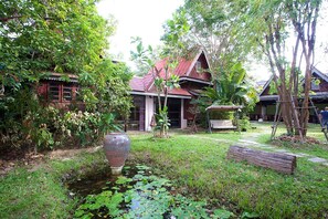 Property grounds - Hotel Siri (Lampang)
