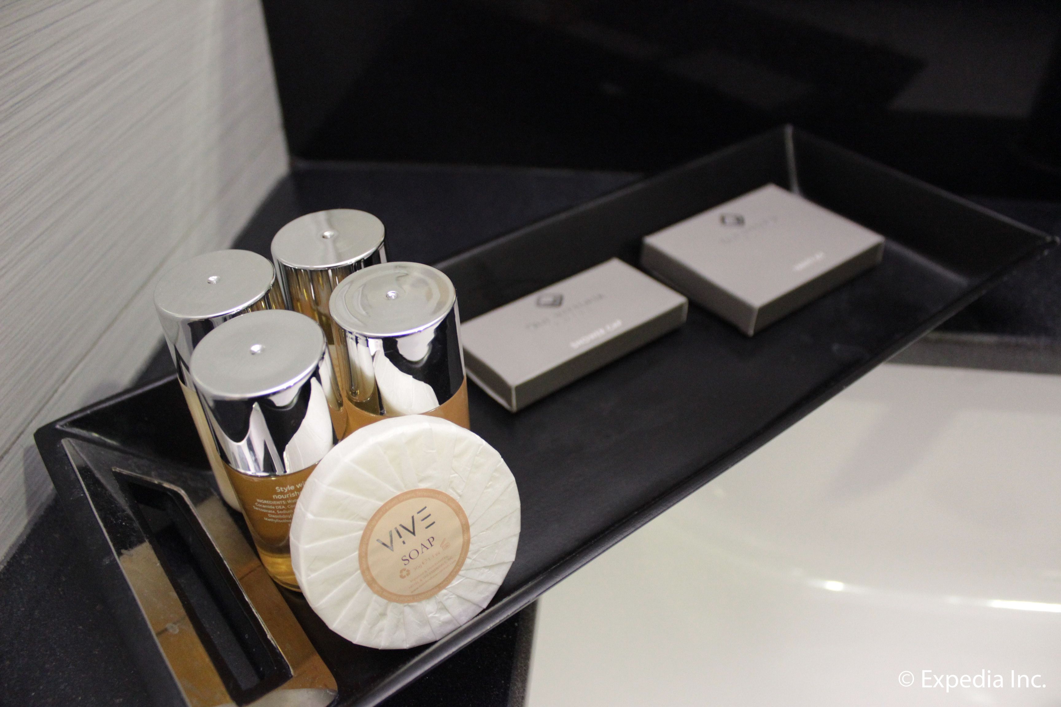 superior room | bathroom amenities | free toiletries, hair dryer, slippers, towels