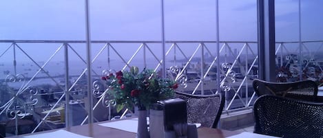 Desayuno buffet incluido todos los días