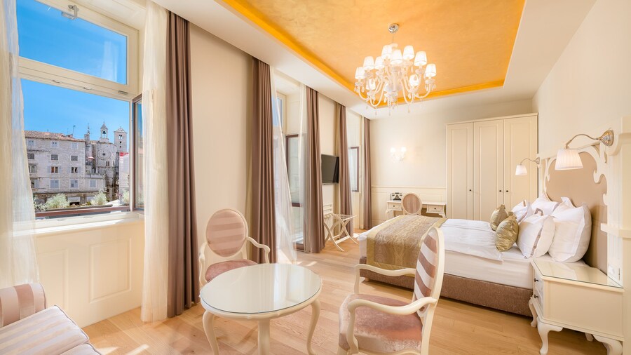 Piazza Heritage Hotel