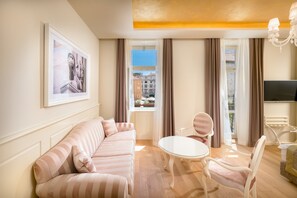 Deluxe Double or Twin Room, Balcony, City View | Premium bedding, minibar, in-room safe, desk - Piazza Heritage Hotel (Split)