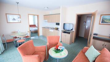 3-Room Apartment | In-room safe, soundproofing, cots/infant beds, rollaway beds