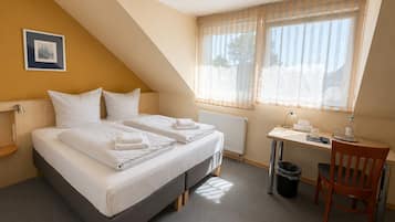 Doppelzimmer, eigenes Bad | Schreibtisch, Verdunkelungsvorhänge, schallisolierte Zimmer