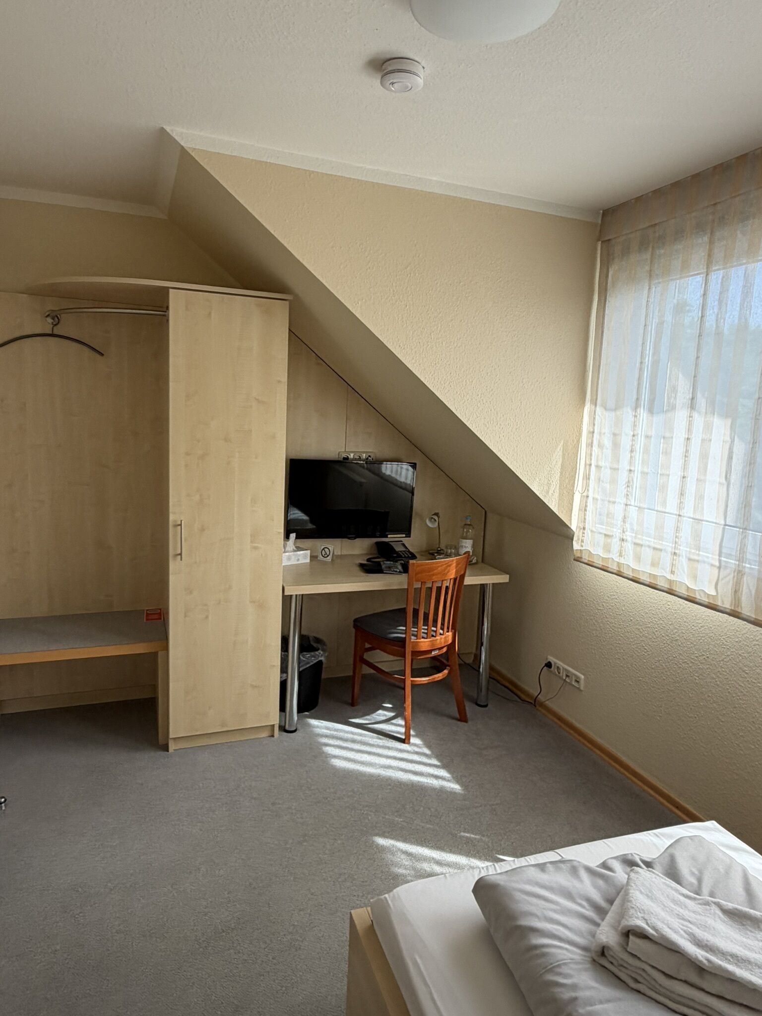 Standard Single Room | Desk, blackout drapes, soundproofing, free WiFi