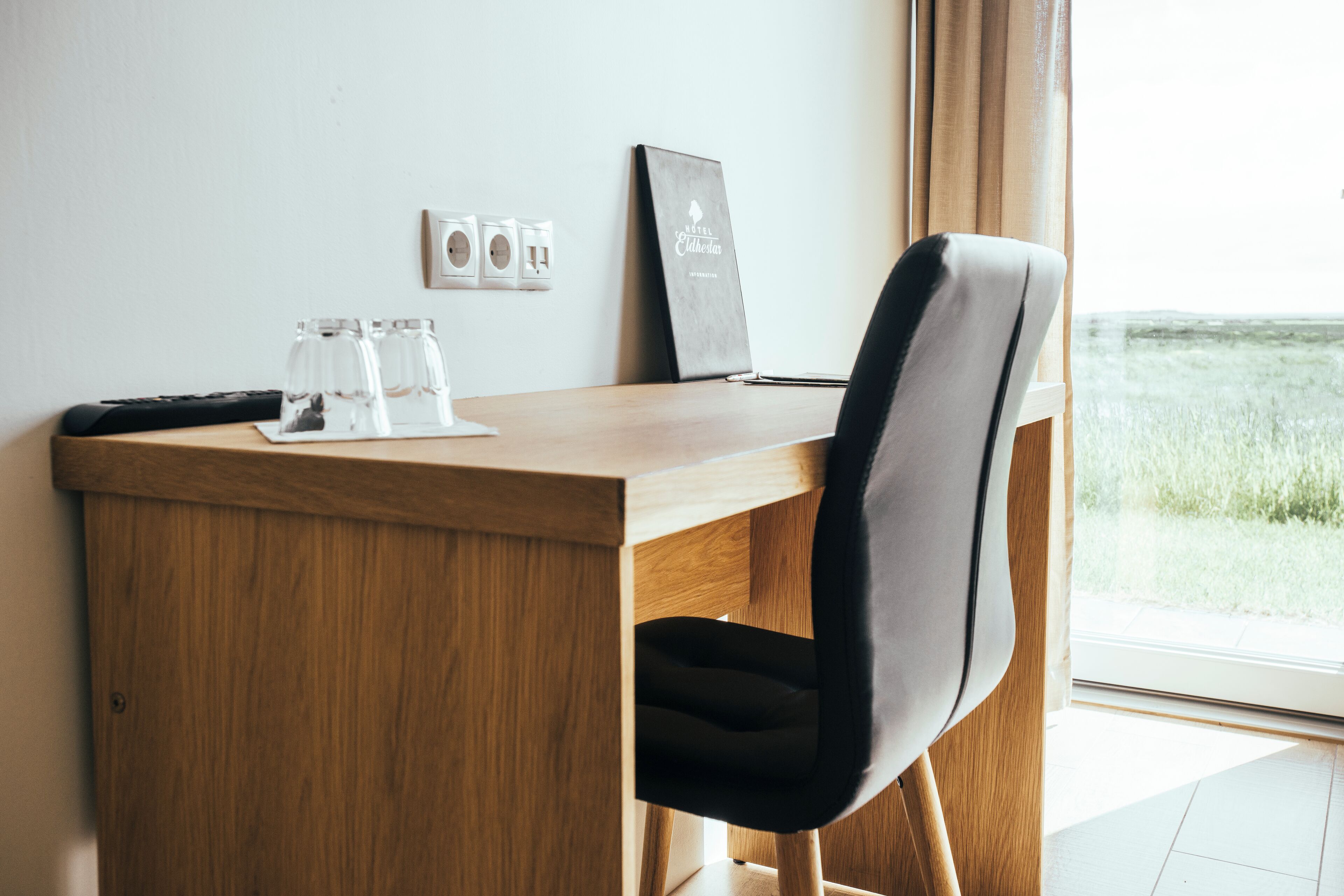 standard double or twin room with hot tub access | hypo-allergenic bedding, in-room safe, desk, laptop workspace