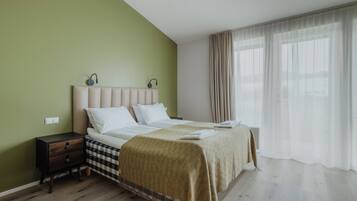 Superior Triple Room | Hypo-allergenic bedding, in-room safe, desk, laptop workspace