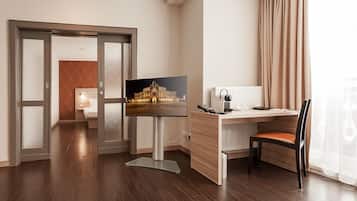 42-inch LCD TV with satellite channels, TV, heated floors