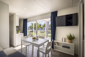 Premium Comfort Mobile Home, Terrace | Vue de la chambre
