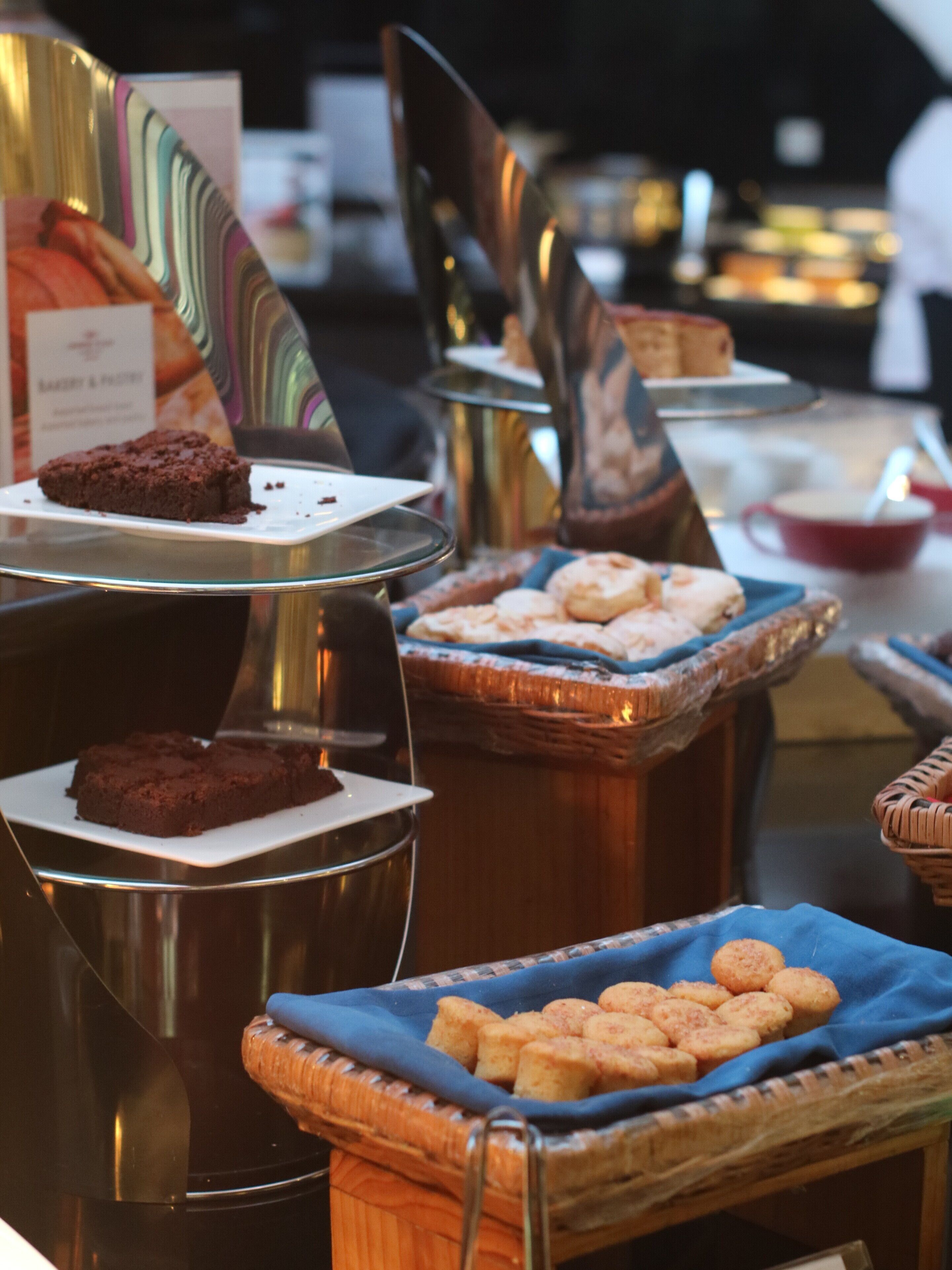 Daily buffet breakfast for a fee