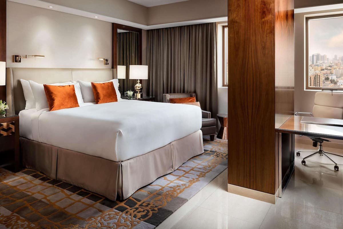 1 bedroom, Egyptian cotton sheets, premium bedding, pillowtop beds