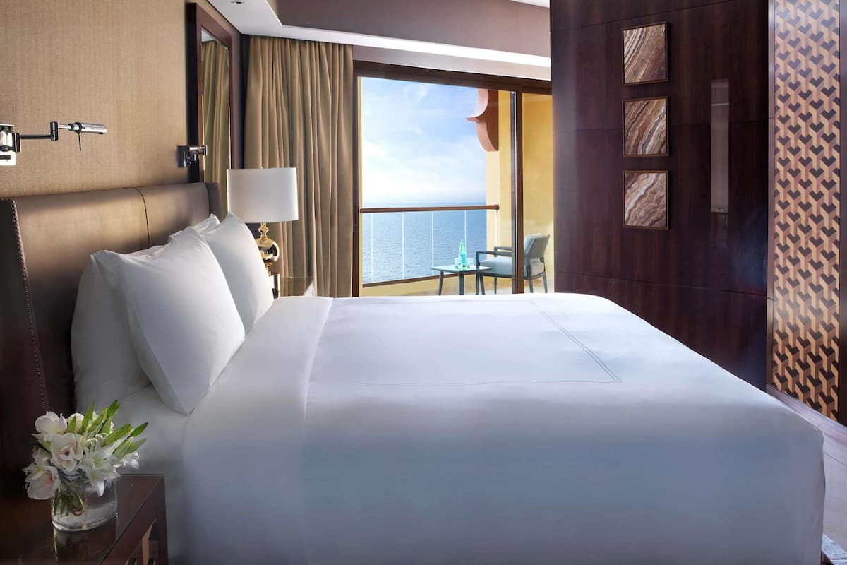 Egyptian cotton sheets, premium bedding, pillowtop beds