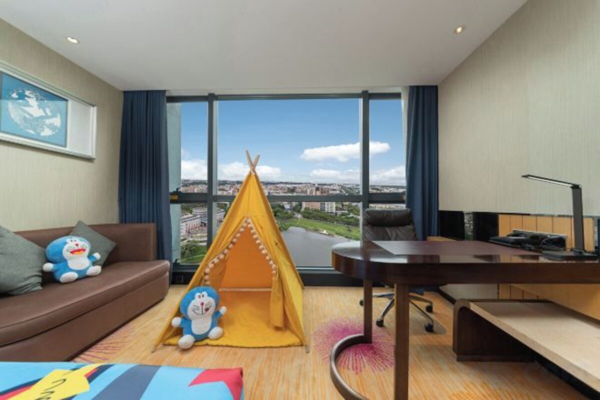Living area | Flat-screen TV