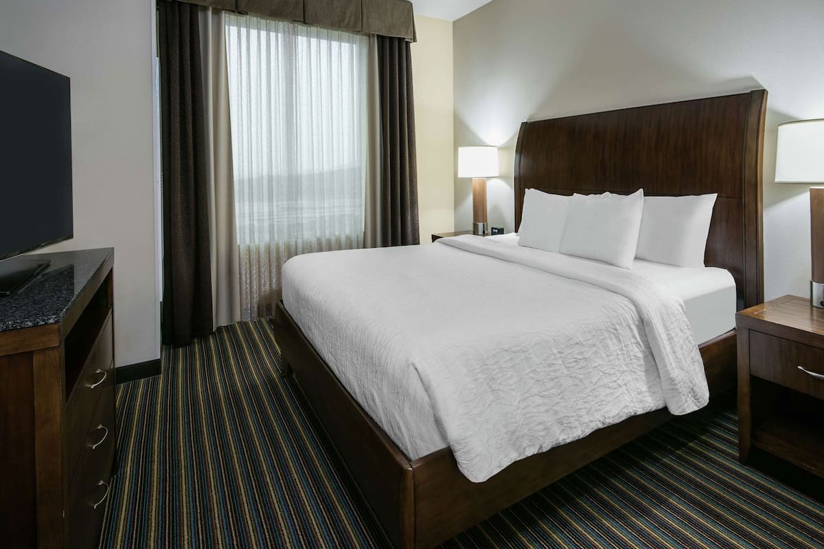 Premium bedding, pillow-top beds, in-room safe, desk