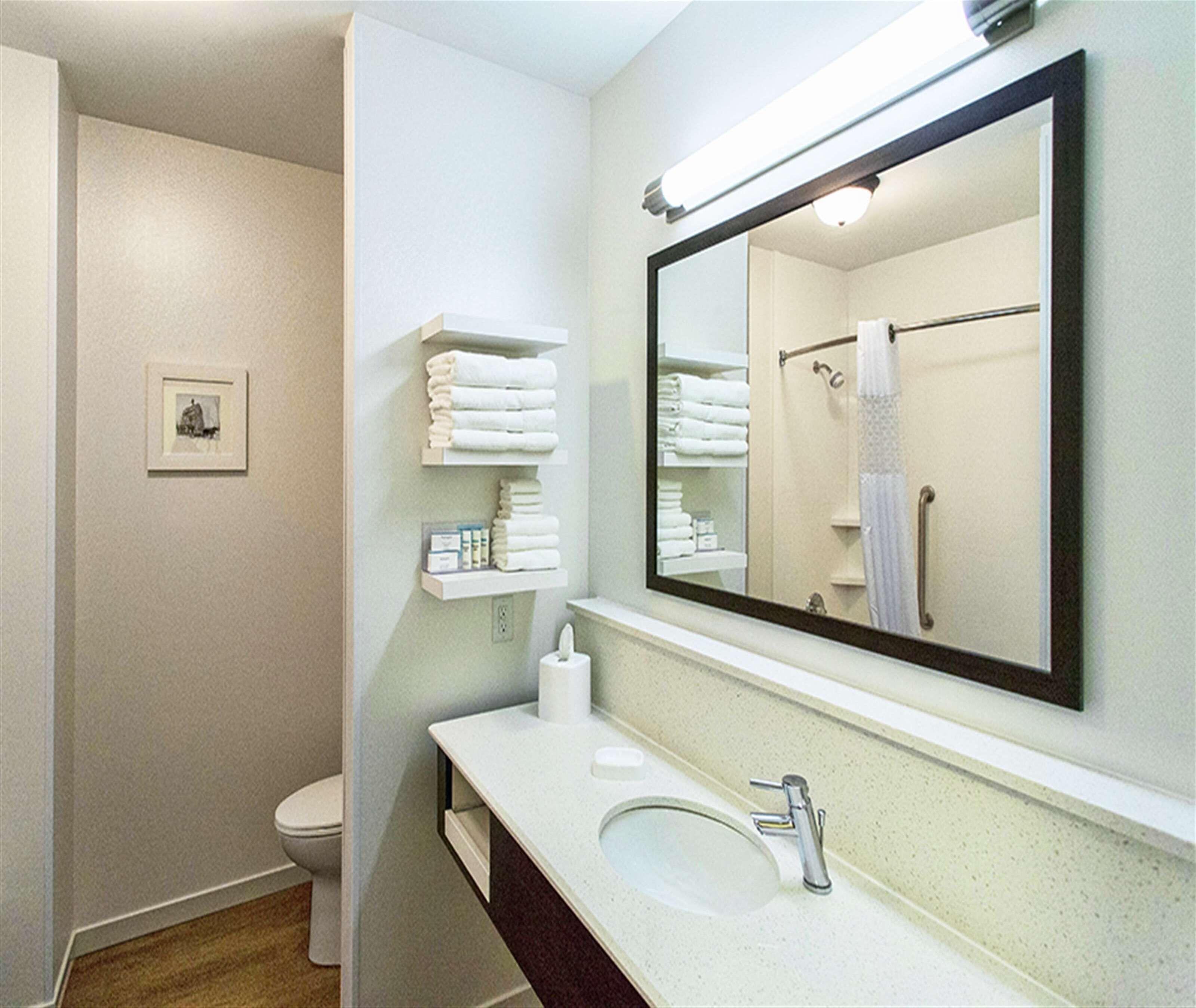 studio, 1 king bed, kitchenette | bathroom | hair dryer, towels