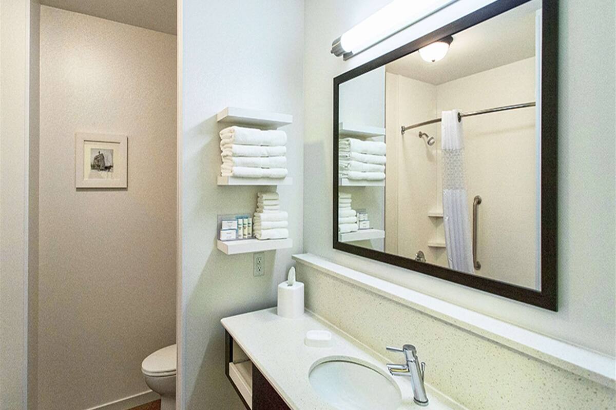 studio, 1 king bed, kitchenette | bathroom | hair dryer, towels