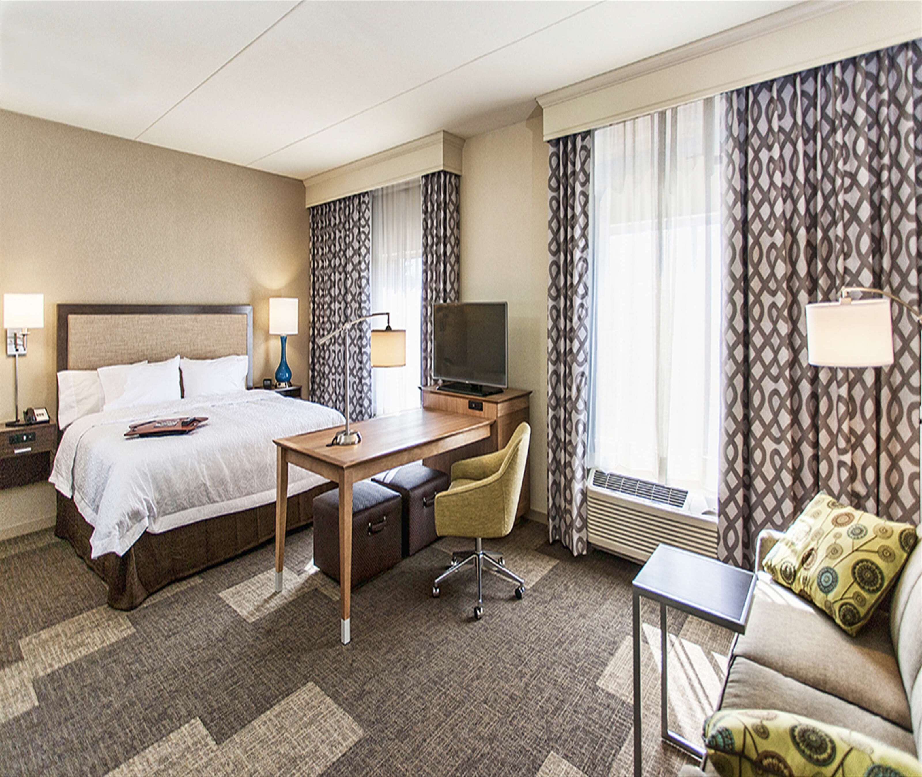 studio, 1 king bed, kitchenette | desk, iron/ironing board, free cots/infant beds, free wifi