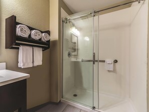 Studiosuite, Nichtraucher (1 King Bed) | Pillowtop-Betten, Schreibtisch, Verdunkelungsvorhänge