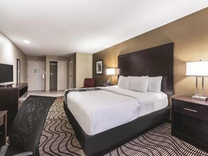 Studio Suite, Non Smoking (1 King Bed) | Pillowtop beds, desk, blackout drapes, iron/ironing board