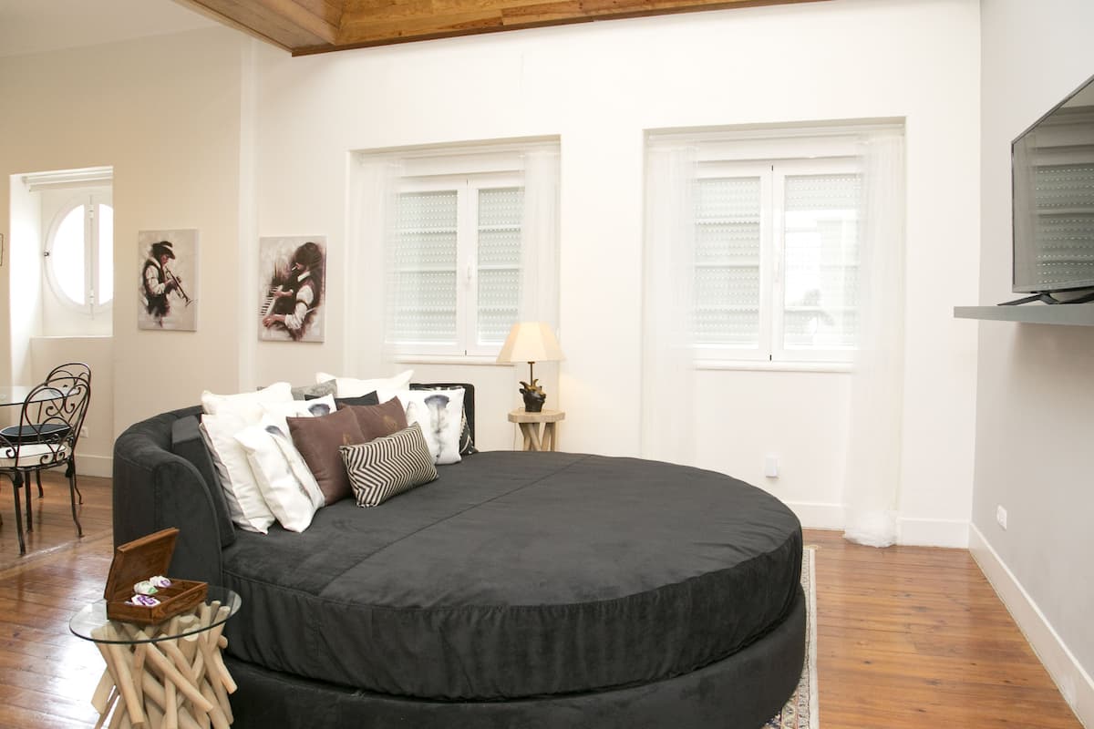Apartment, 1 Bedroom | Living area