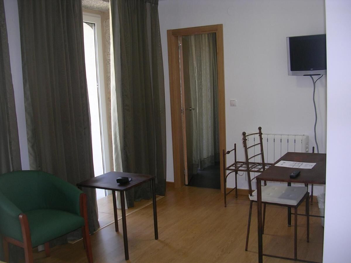 single room | desk, blackout curtains, rollaway beds, free wifi