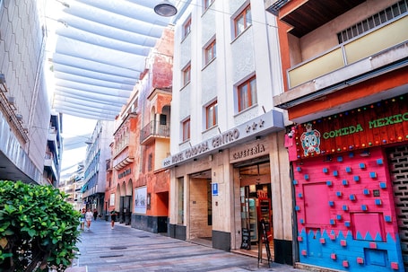 Front of property. Hotel Córdoba Centro