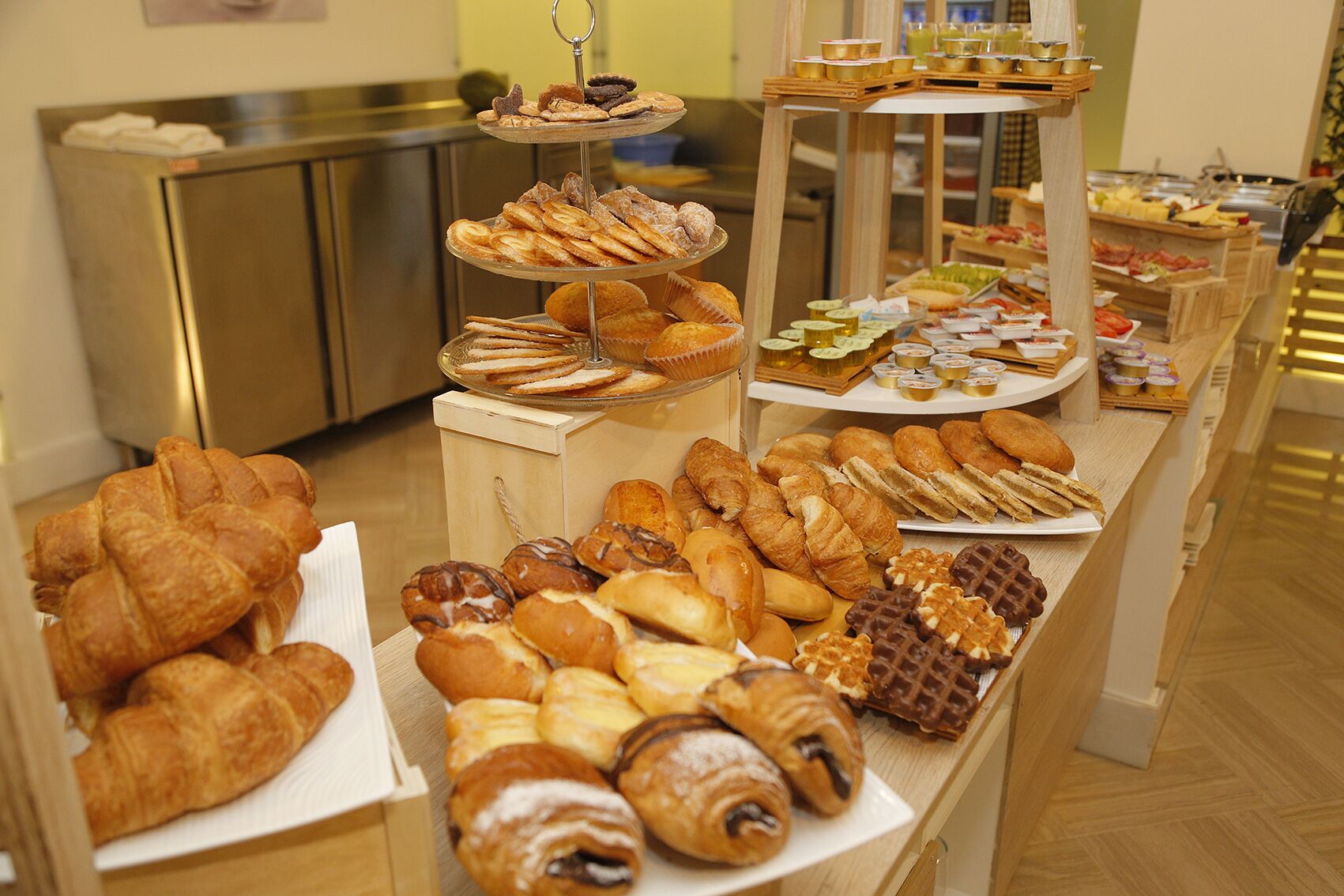 Daily buffet breakfast (EUR 13 per person)