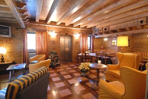 ล็อบบี้เลานจ์