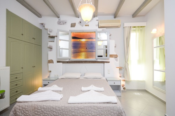 Suite, 2 Bedrooms | Egyptian cotton sheets, premium bedding, pillowtop beds, in-room safe