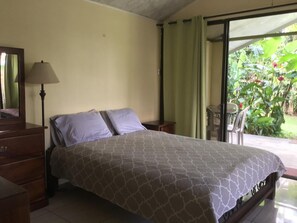 Bügeleisen/Bügelbrett, Zustellbetten, kostenloses WLAN, Bettwäsche