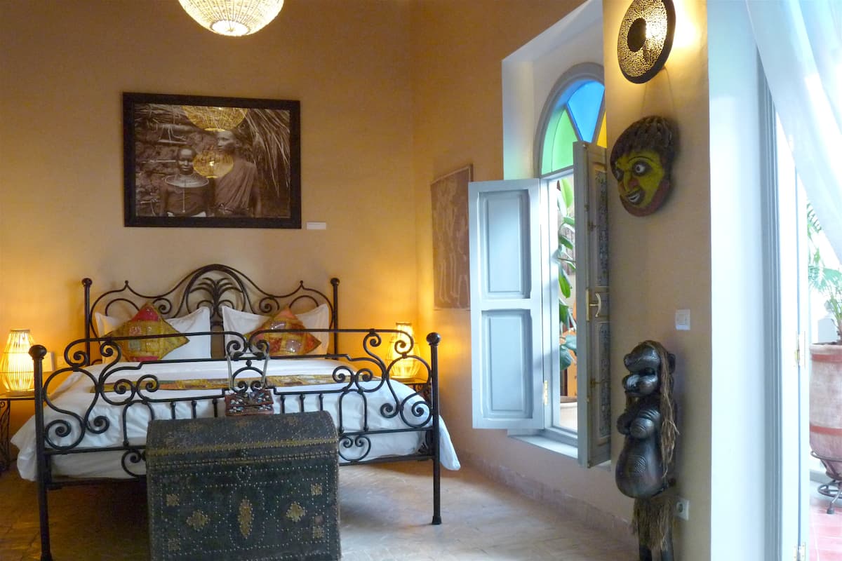 Literie de qualité supérieure, décoration personnalisée