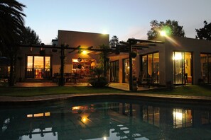 Outdoor pool - Birdsong Guest House (Centurion)