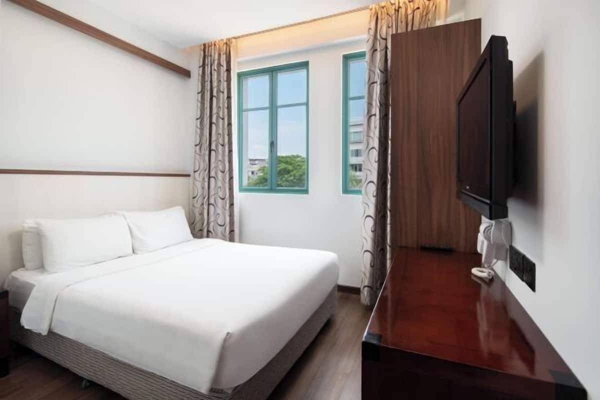 In-room safe, desk, laptop workspace, blackout curtains