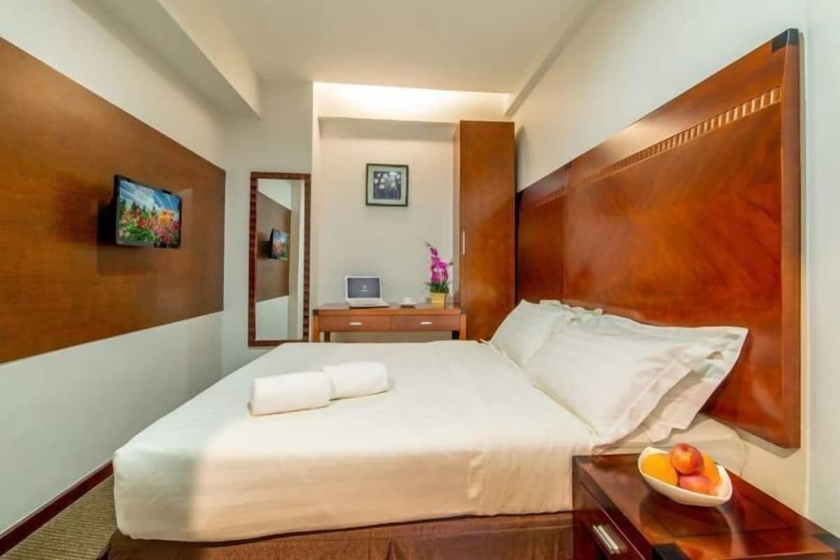 In-room safe, desk, laptop workspace, blackout curtains