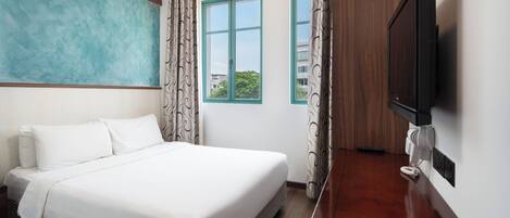 In-room safe, desk, laptop workspace, blackout drapes