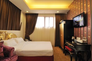 Phòng 3 dành cho gia đình | Két bảo mật tại phòng, bàn, truy cập Internet không dây miễn phí