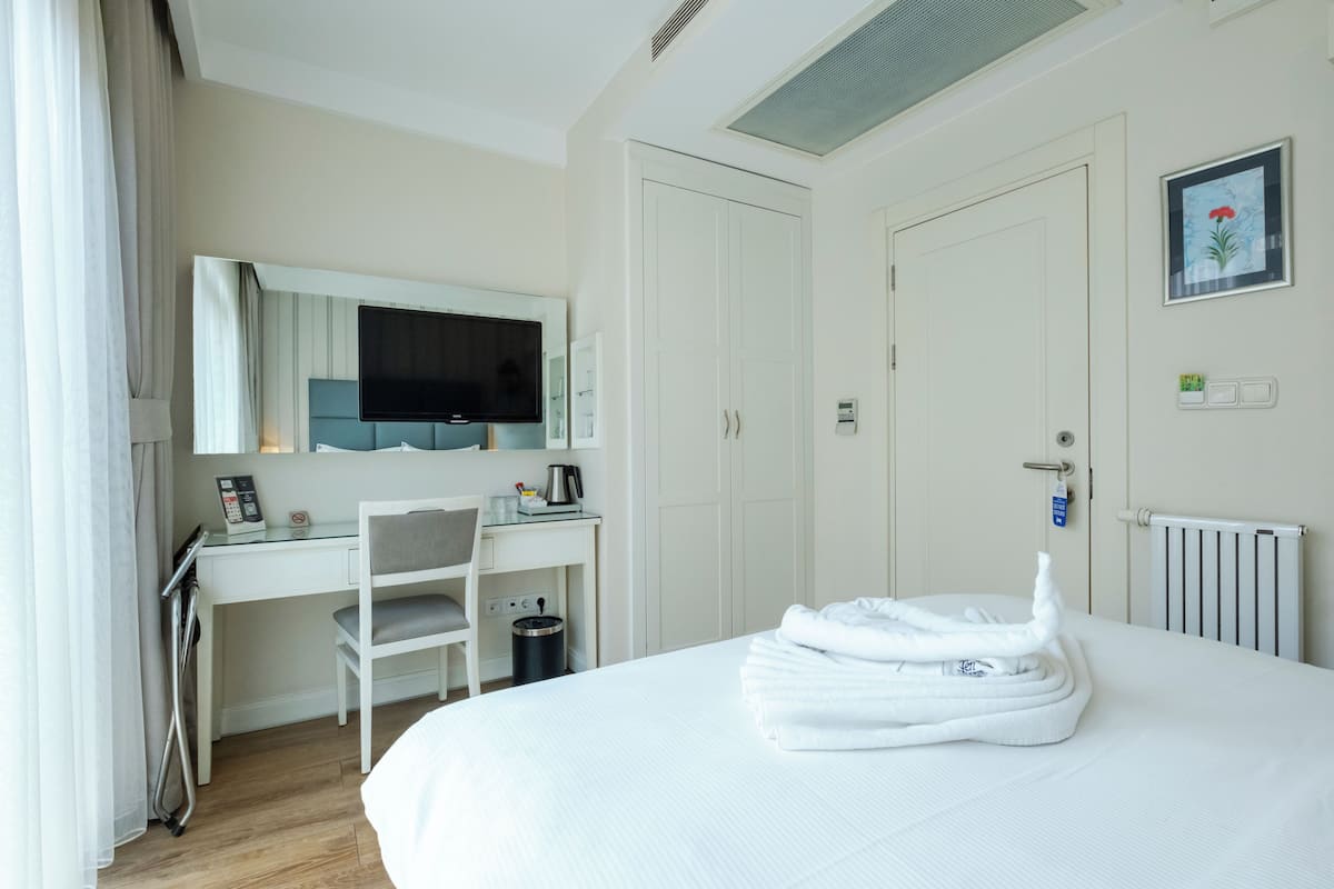 Premium bedding, Select Comfort beds, minibar, in-room safe