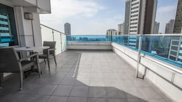 Habitación Deluxe, 1 cama Queen size, Terraza | Terraza o patio