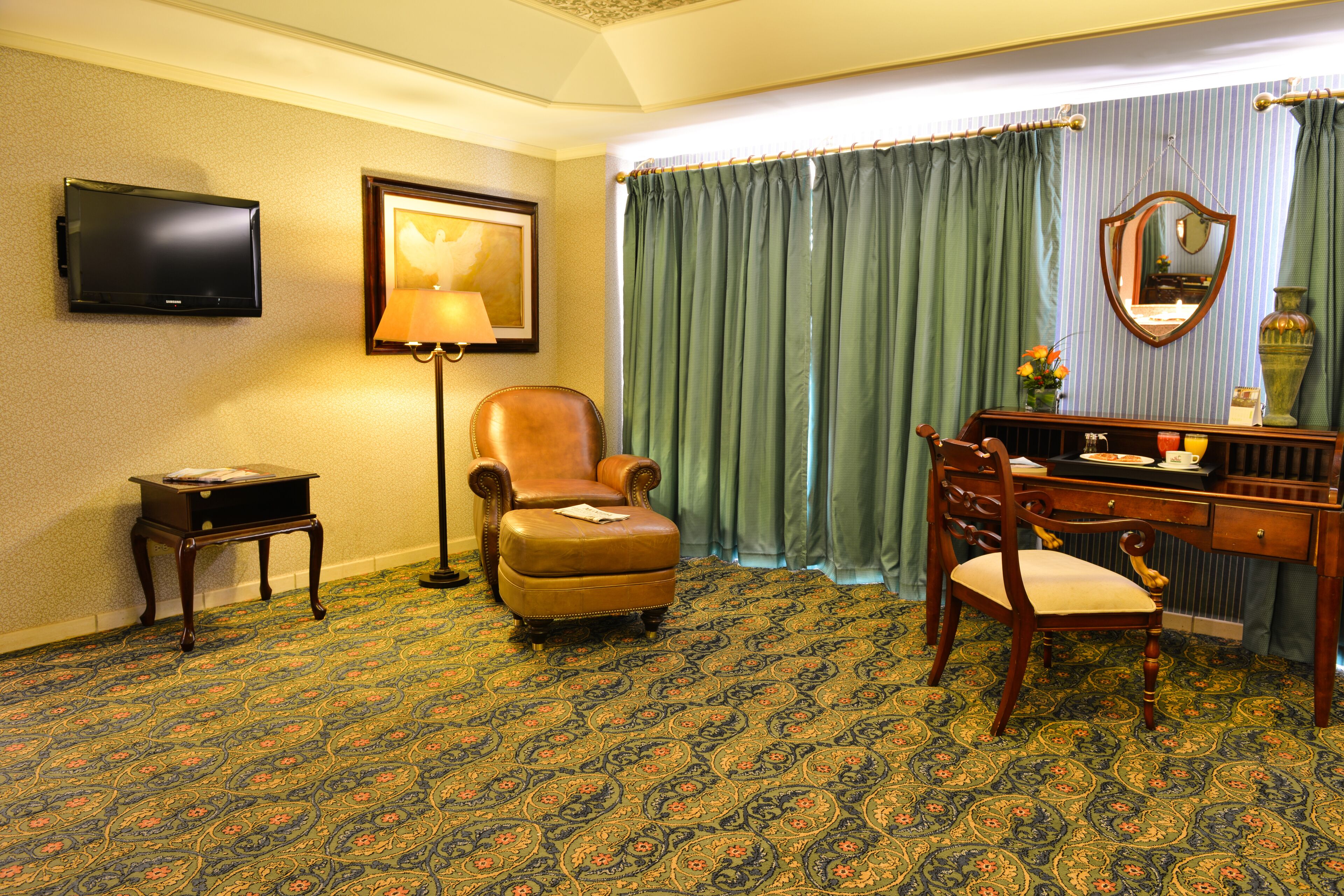 presidential suite | living area | 28-inch flat-screen tv with cable channels, tv