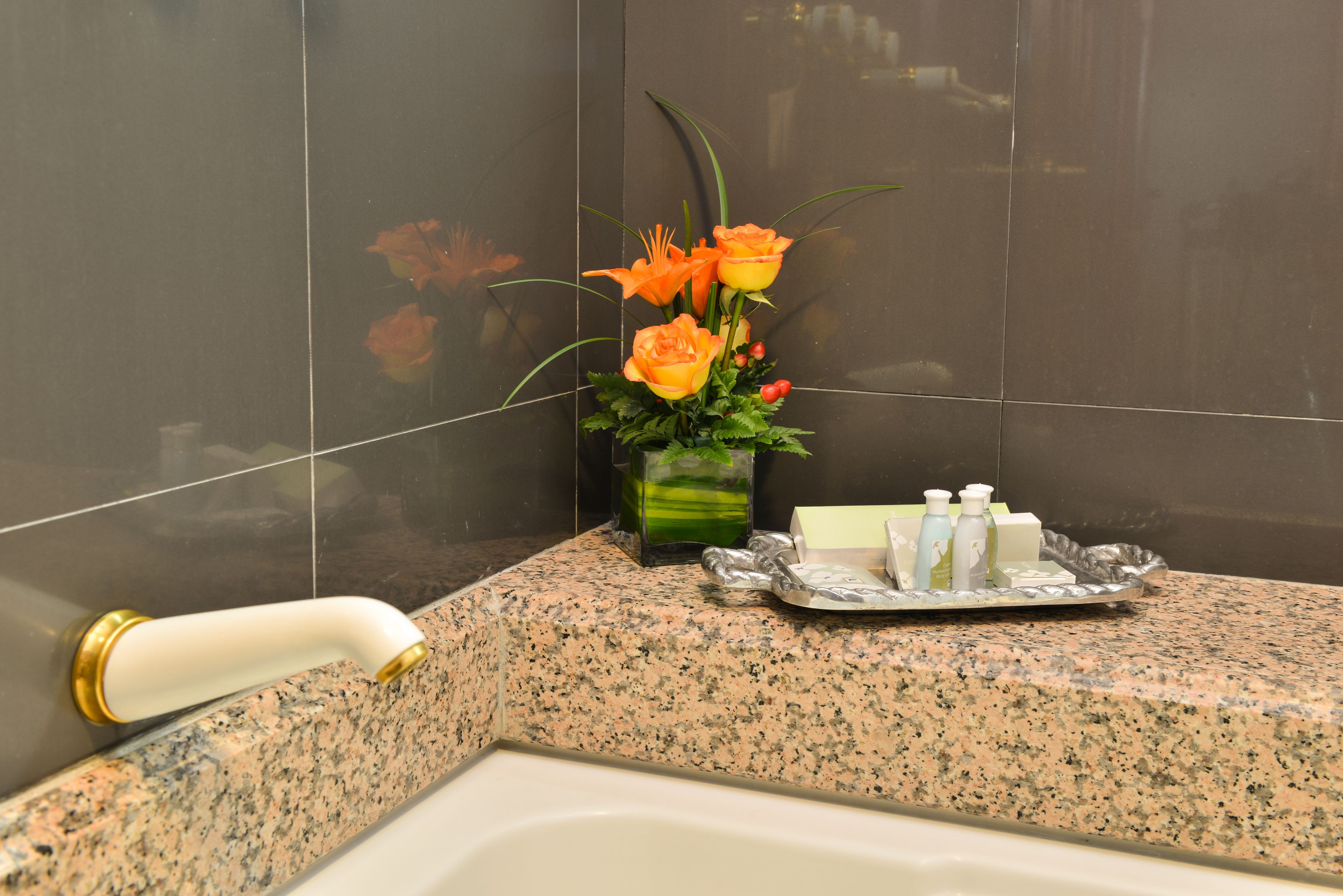 deep-soaking bathtub