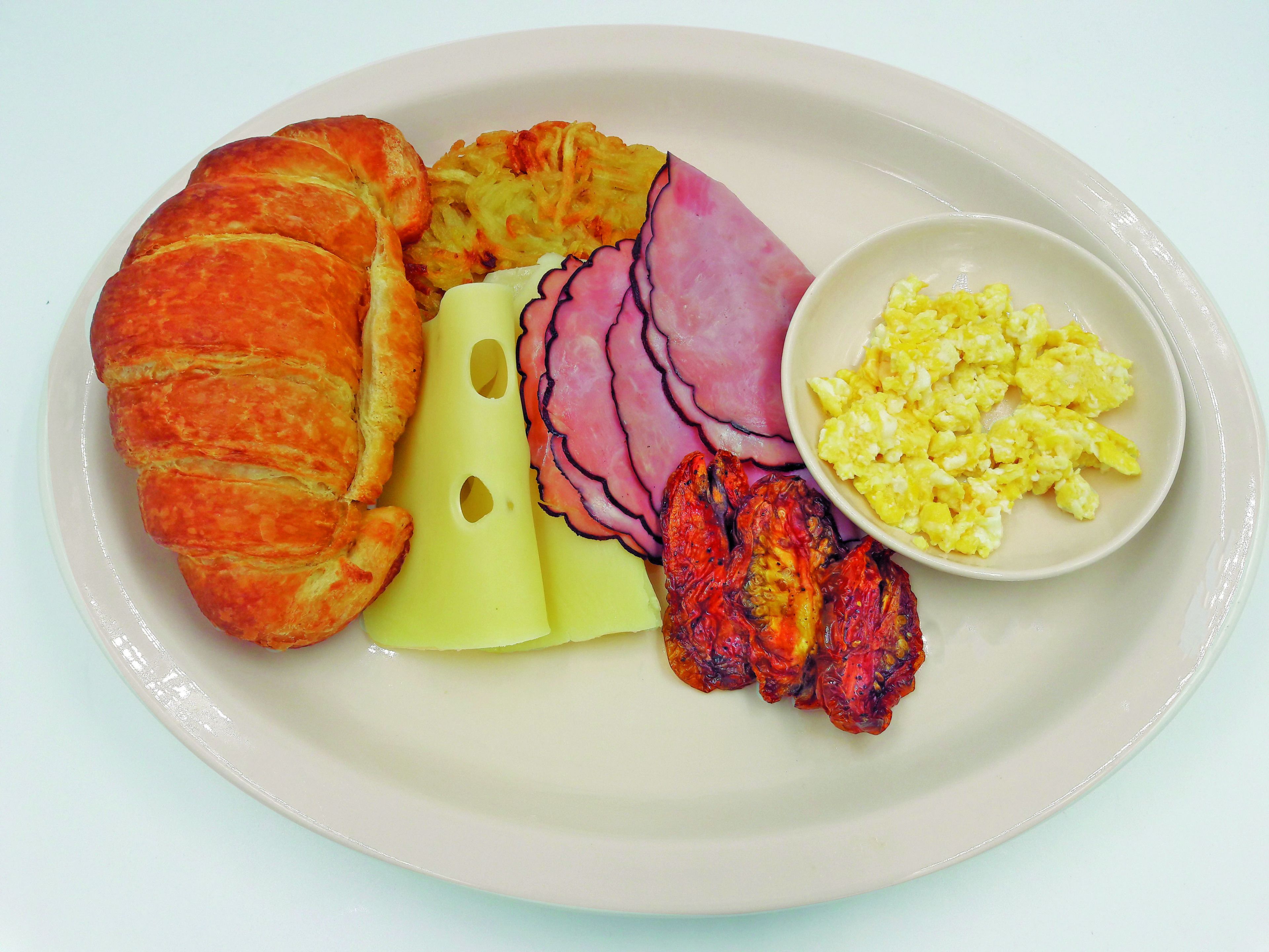 free daily cooked-to-order breakfast