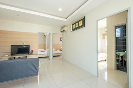 Apartment, 3 Bedrooms | 3 bedrooms, in-room safe, desk