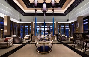 3 barer/lounger og cocktailbar