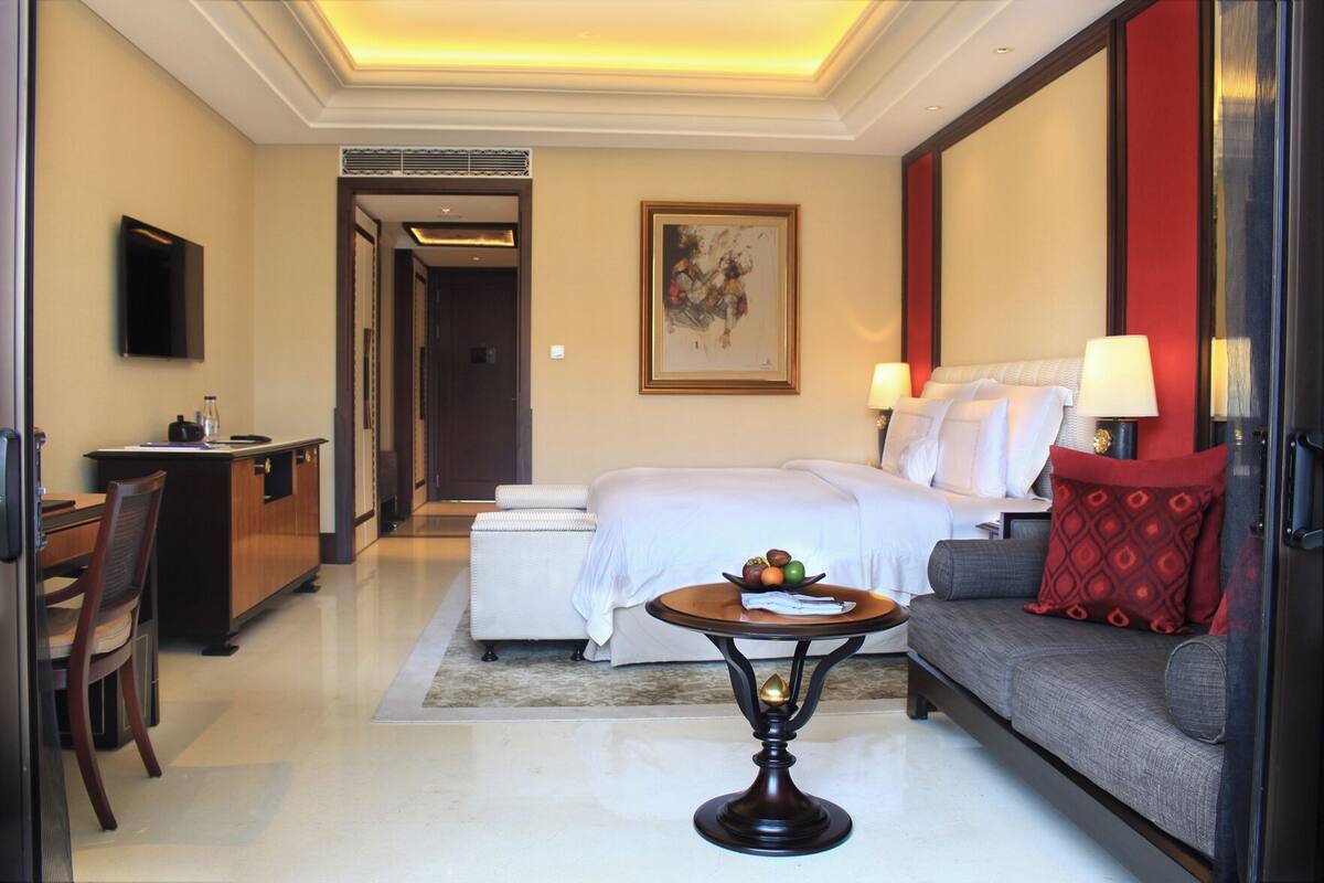 1 bedroom, premium bedding, pillowtop beds, minibar