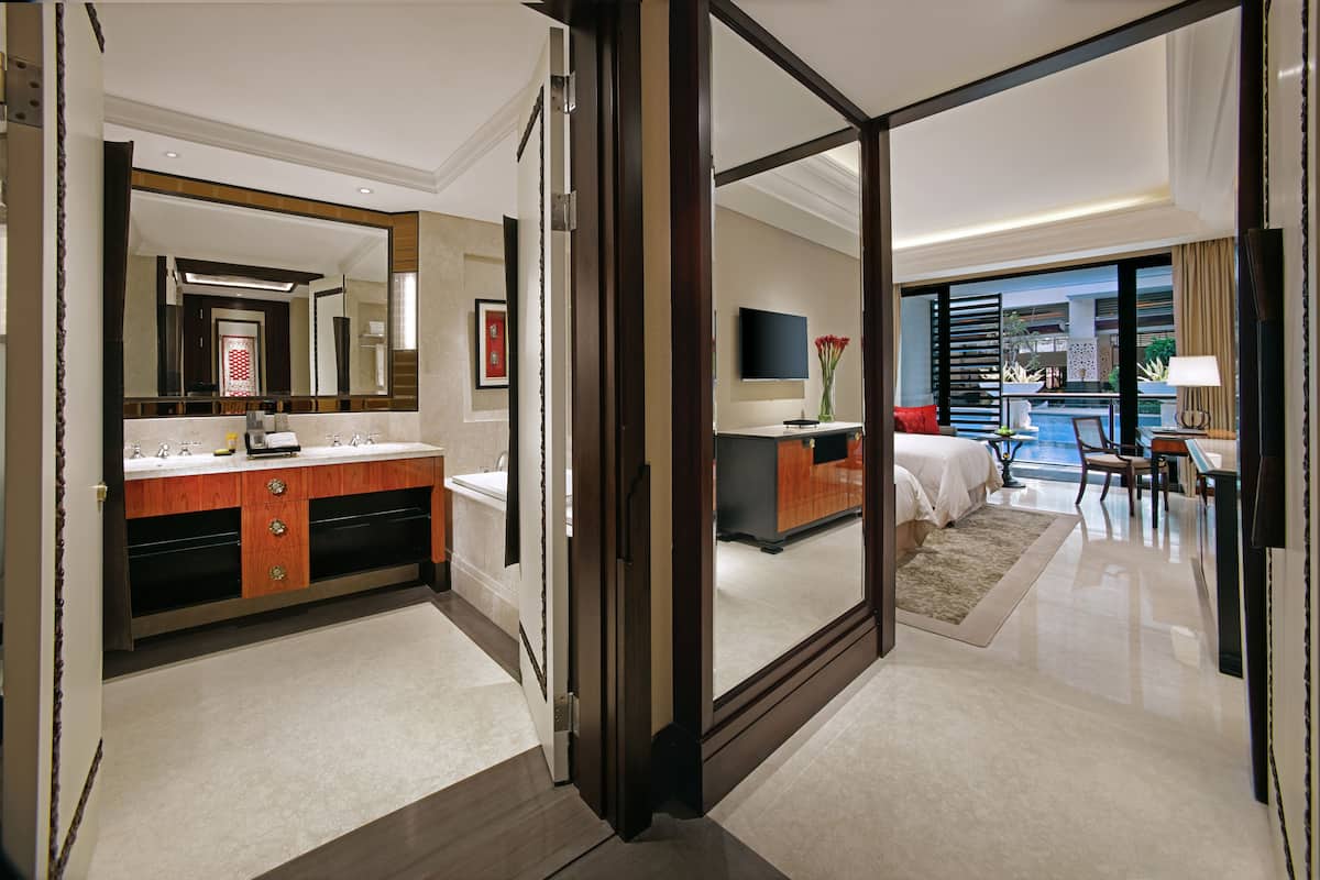 1 bedroom, premium bedding, pillow-top beds, minibar