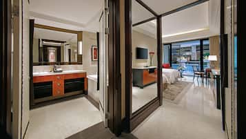 1 bedroom, premium bedding, pillowtop beds, minibar