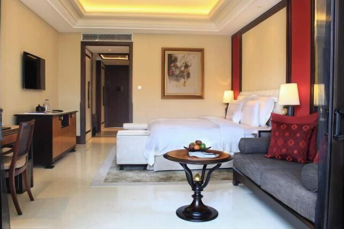 1 bedroom, premium bedding, pillowtop beds, minibar